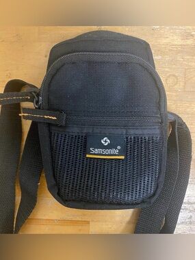 Samsonite Camera Case Bag Small Black Universal W/Shoulder Strap